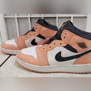Air Jordan 1 pink quartz
